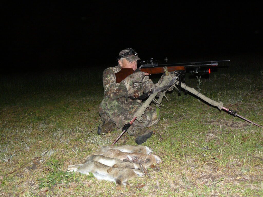 Hunting Rabbits In Australia Air rifle rabbit hunting in the dark - Australian Hunter